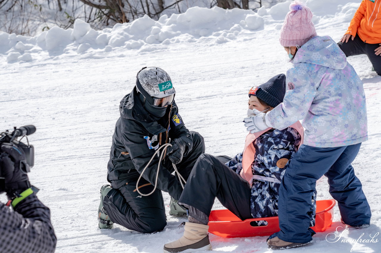 井山敬介さん＆清水宏保さんと一緒に雪遊び♪新しいカタチの子育てネットワークコミュニティ『Kids com』イベント、親子で楽しい［スノースポーツフェスティバル］in サッポロテイネ